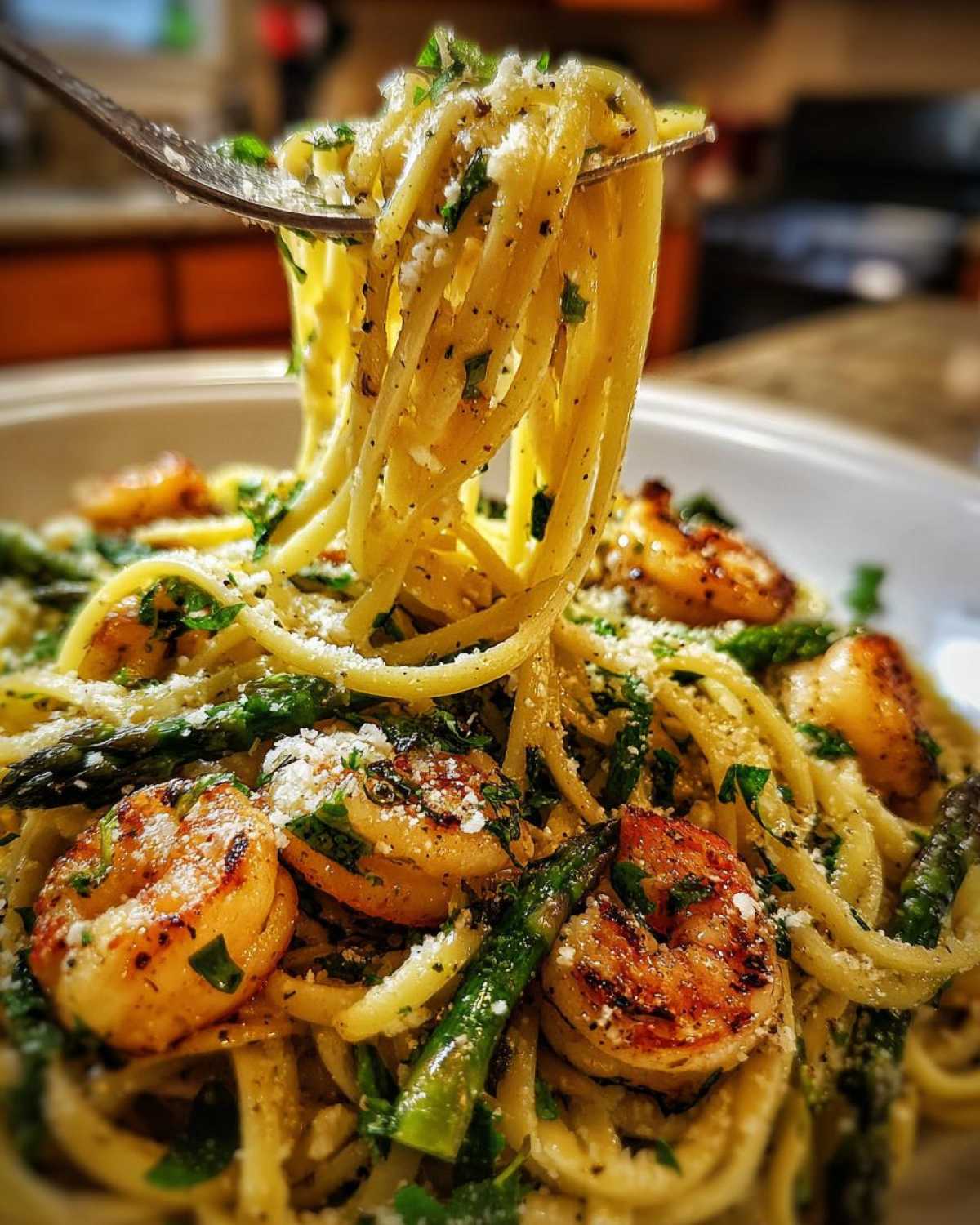 Shrimp Asparagus Pasta Primavera - detail 1
