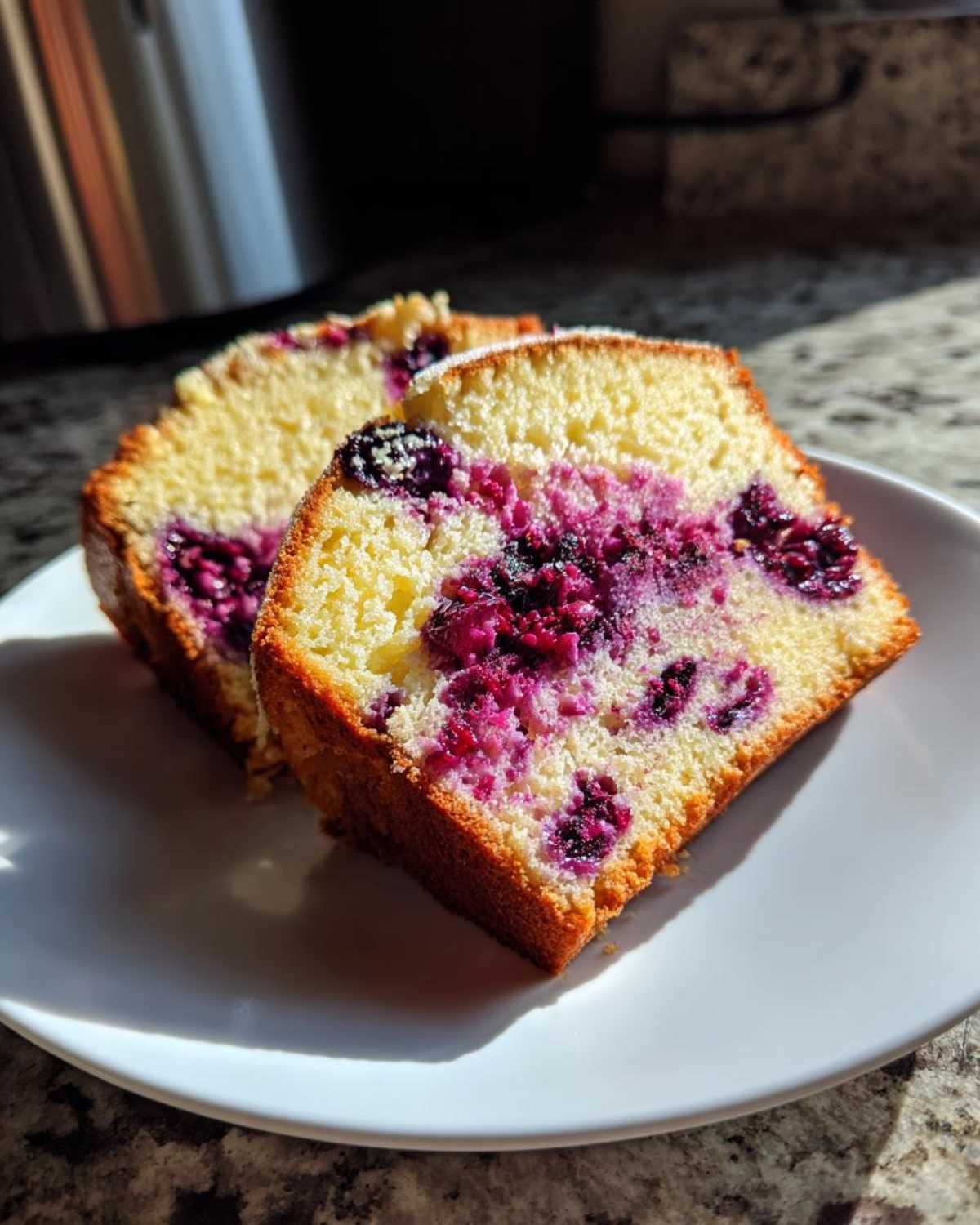 black raspberry cake - detail 1