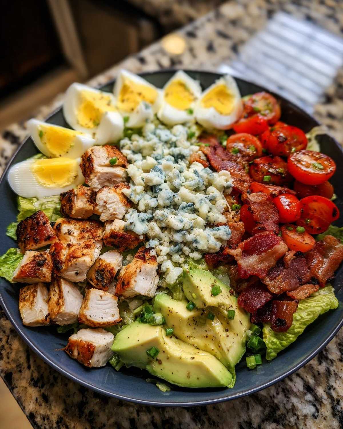 Cobb Salad (Chicken & Avocado) - detail 1