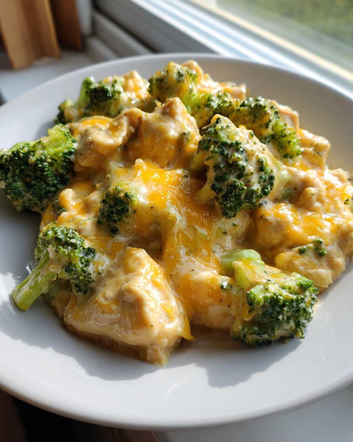 Crockpot Creamy Broccoli Cheddar Chicken - detail 1