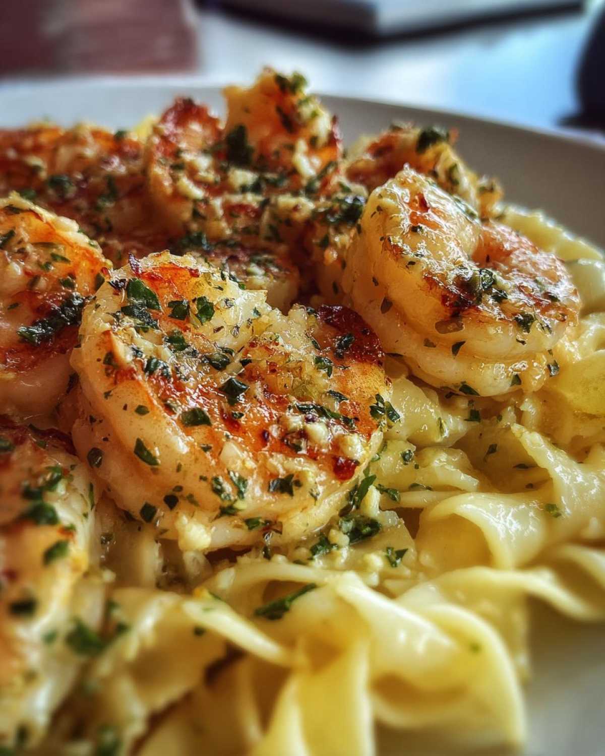 Garlic Butter Shrimp Scampi - detail 1