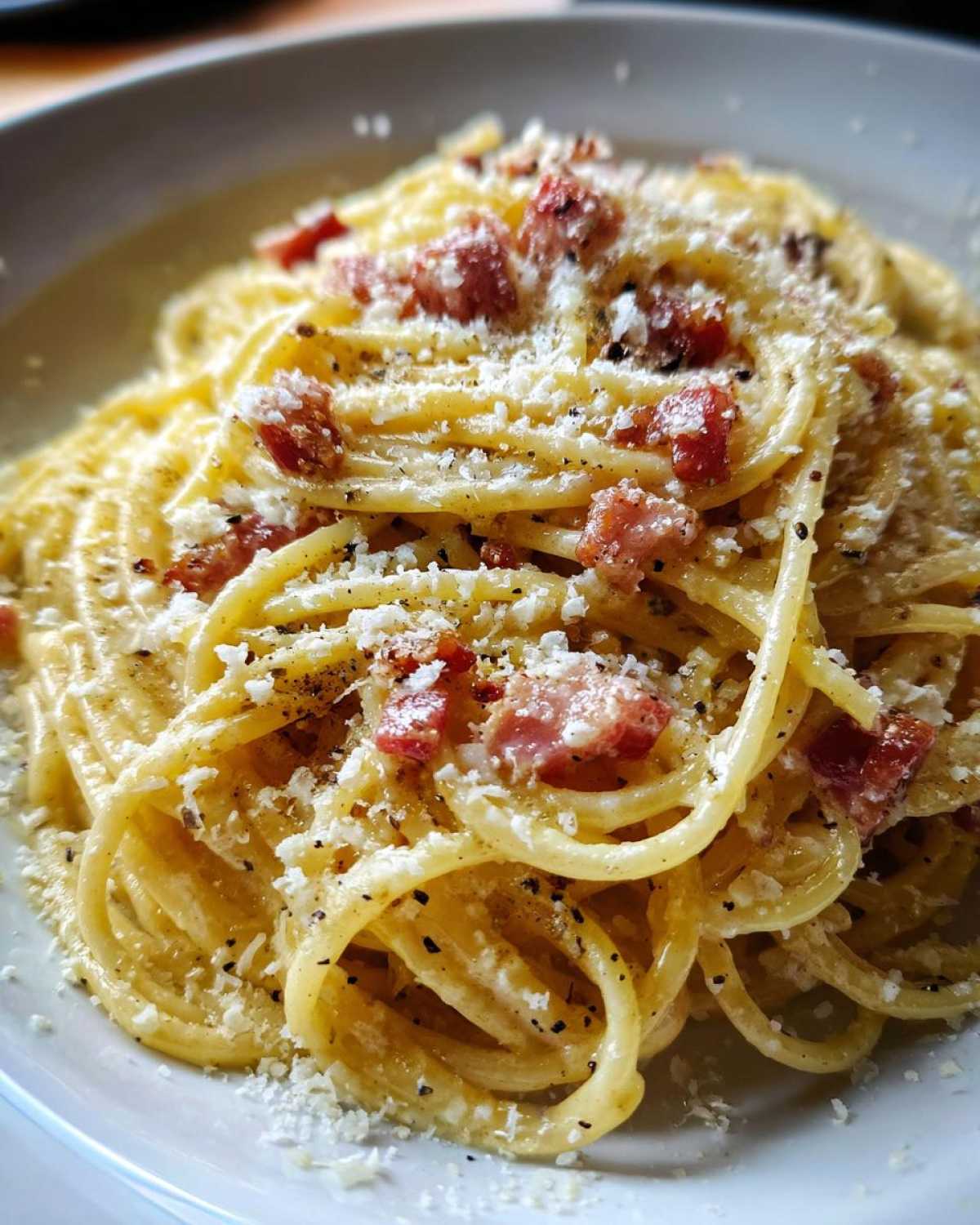 Spaghetti Carbonara (Classic Italian) - detail 2