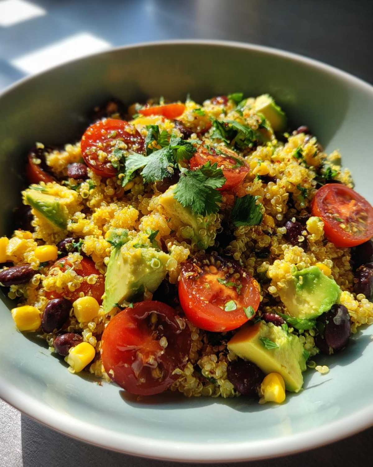 Quinoa Avocado Power Bowl - detail 3