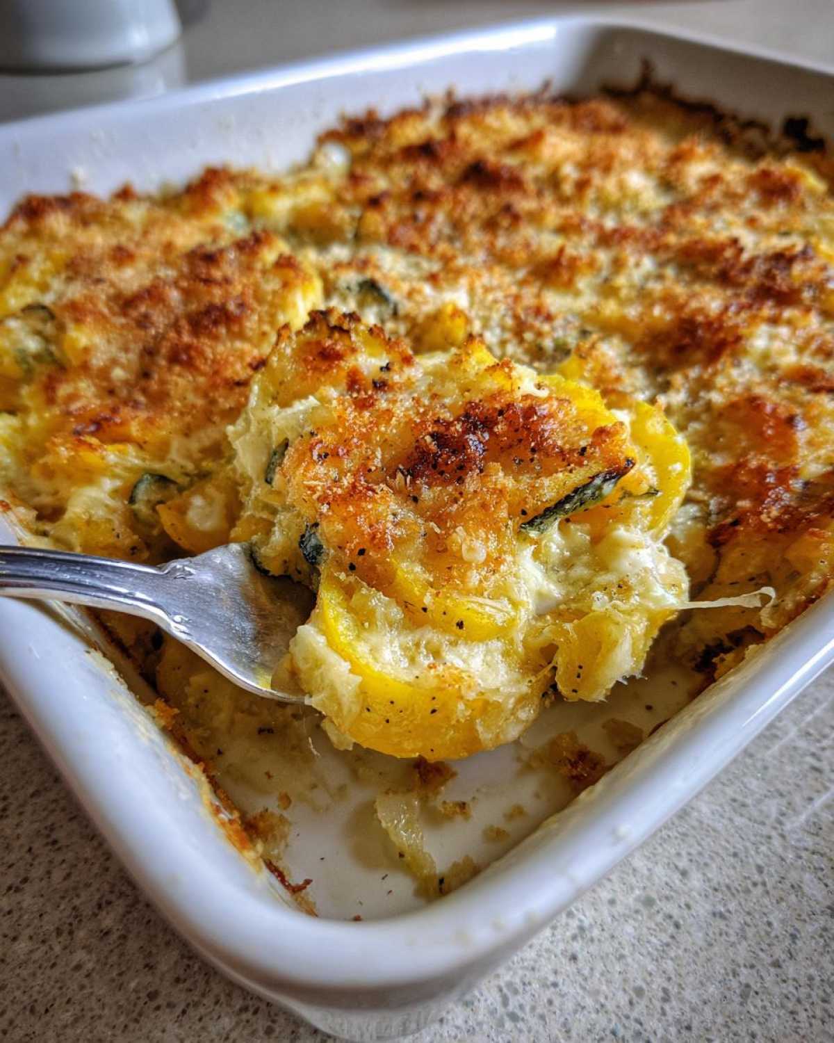 Classic squash casserole - detail 4