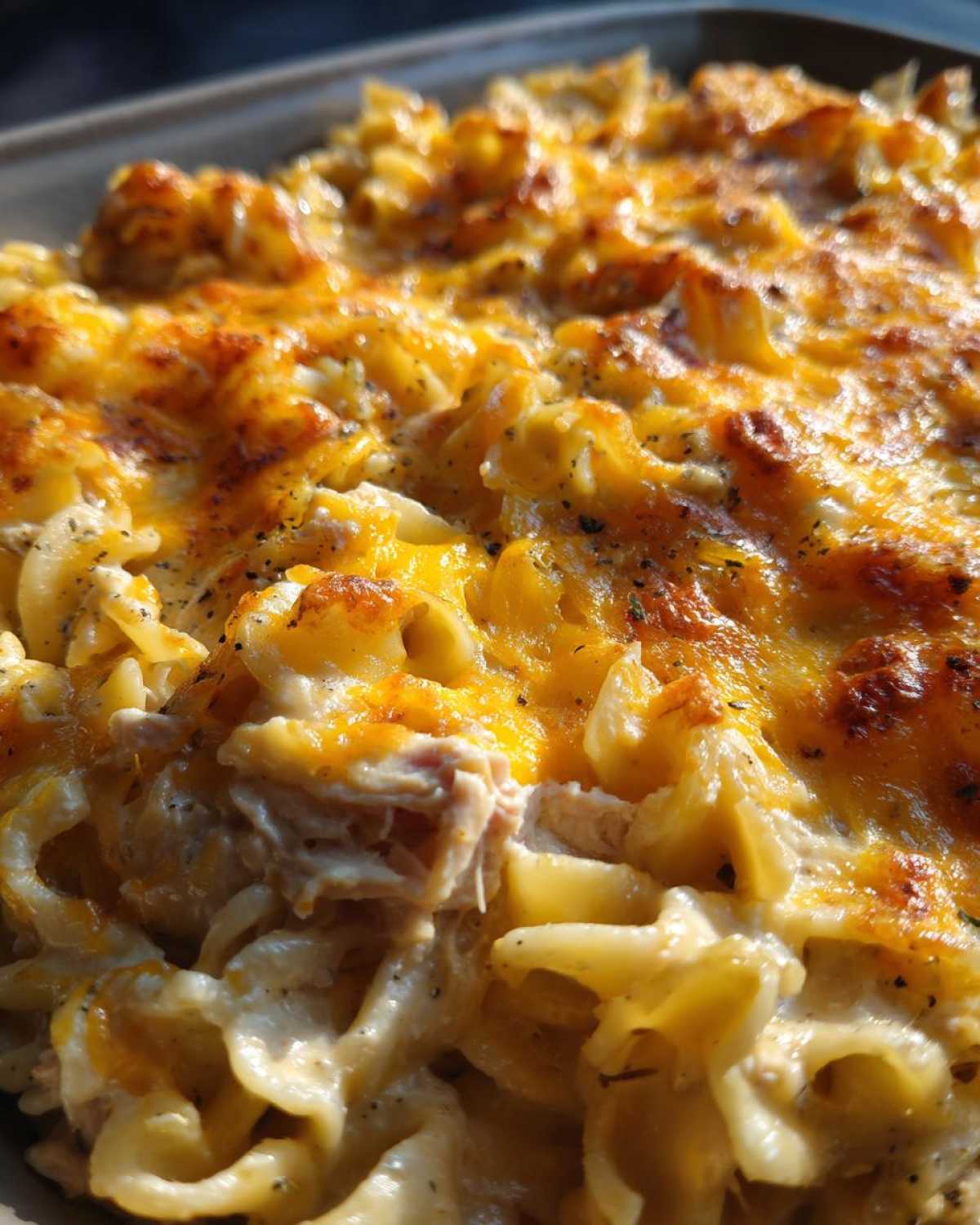 Classic tuna noodle casserole - detail 4