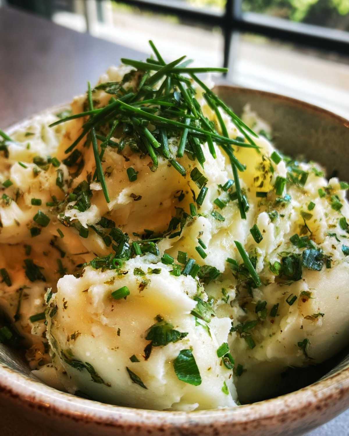 Garlic Herb Mashed Potatoes - detail 3