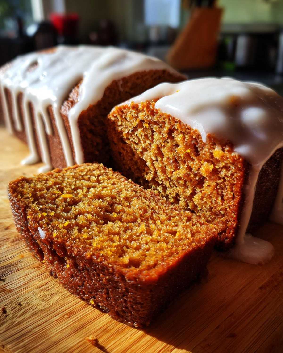 Gingerbread Loaf with Orange Glaze - detail 1