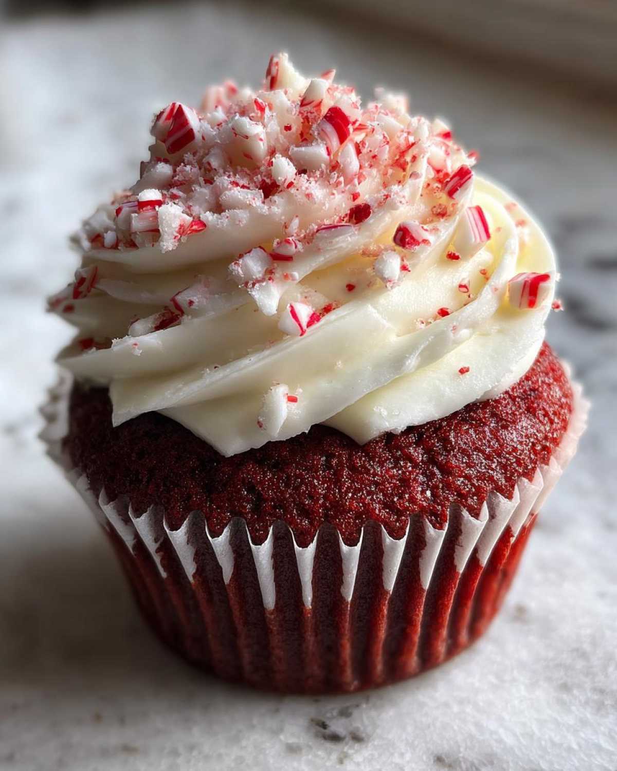 Red Velvet Peppermint Cupcakes - detail 2