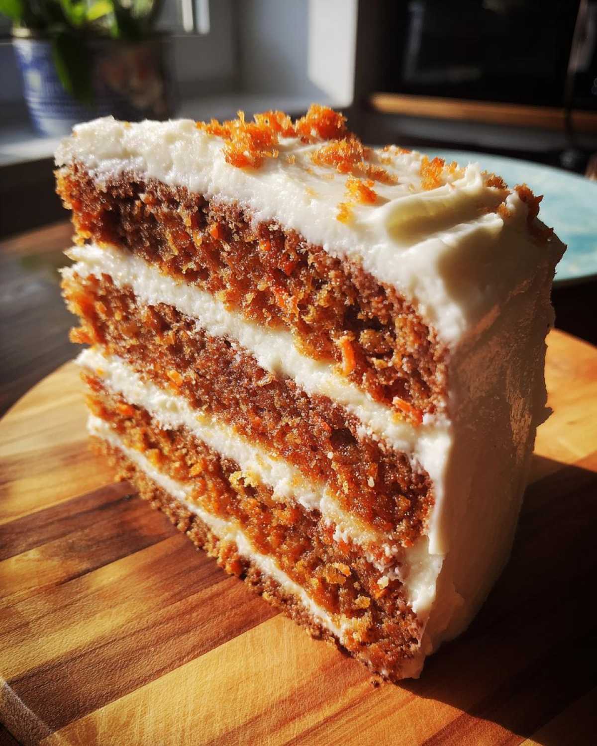 Spiced Carrot Cake with Cream Cheese Frosting - detail 4