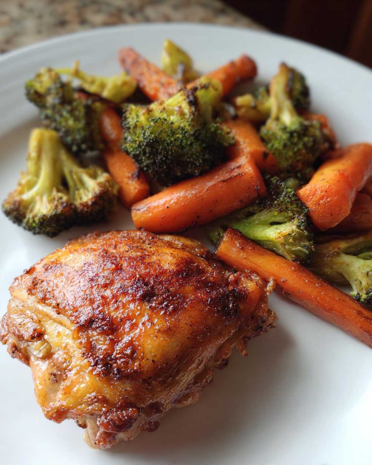 Air Fryer Crispy Chicken Thighs and Vegetables - detail 3