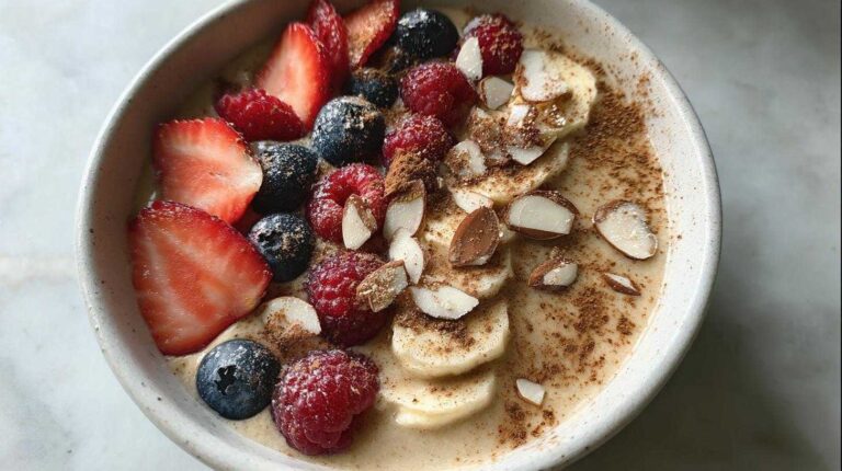Chai-Spiced Banana Smoothie Bowl