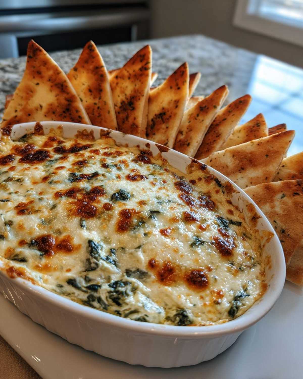 Cheesy Baked Spinach Dip with Pita Crisps - detail 2