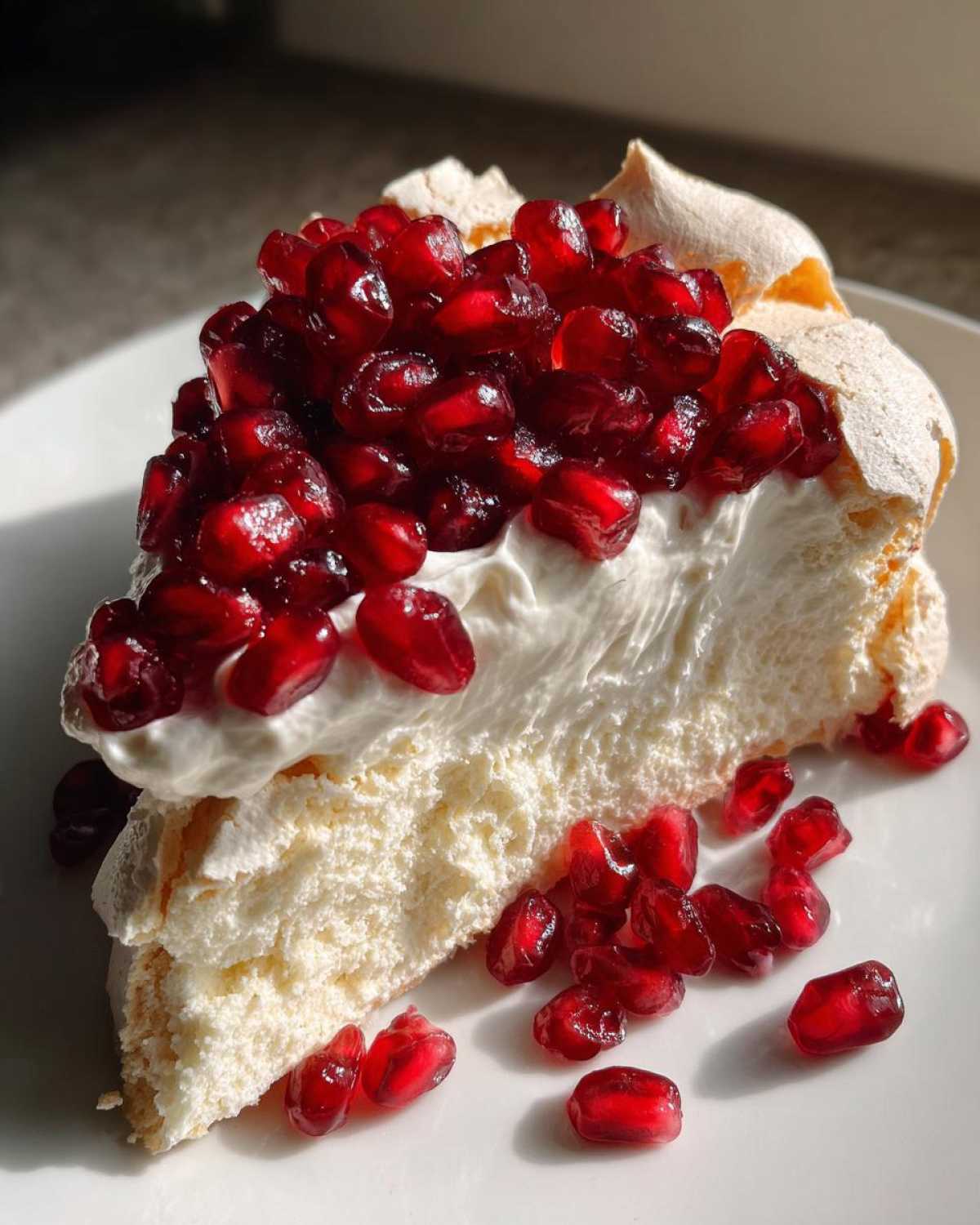Festive Pomegranate Pavlova - detail 1