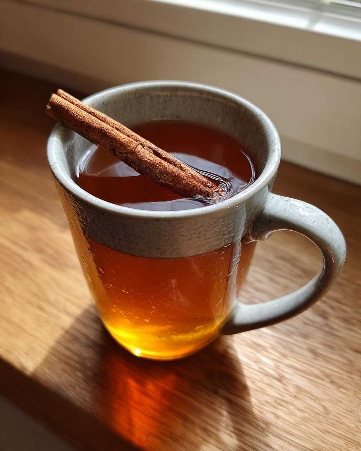 Hot Apple Cider with Cinnamon Sticks - detail 2