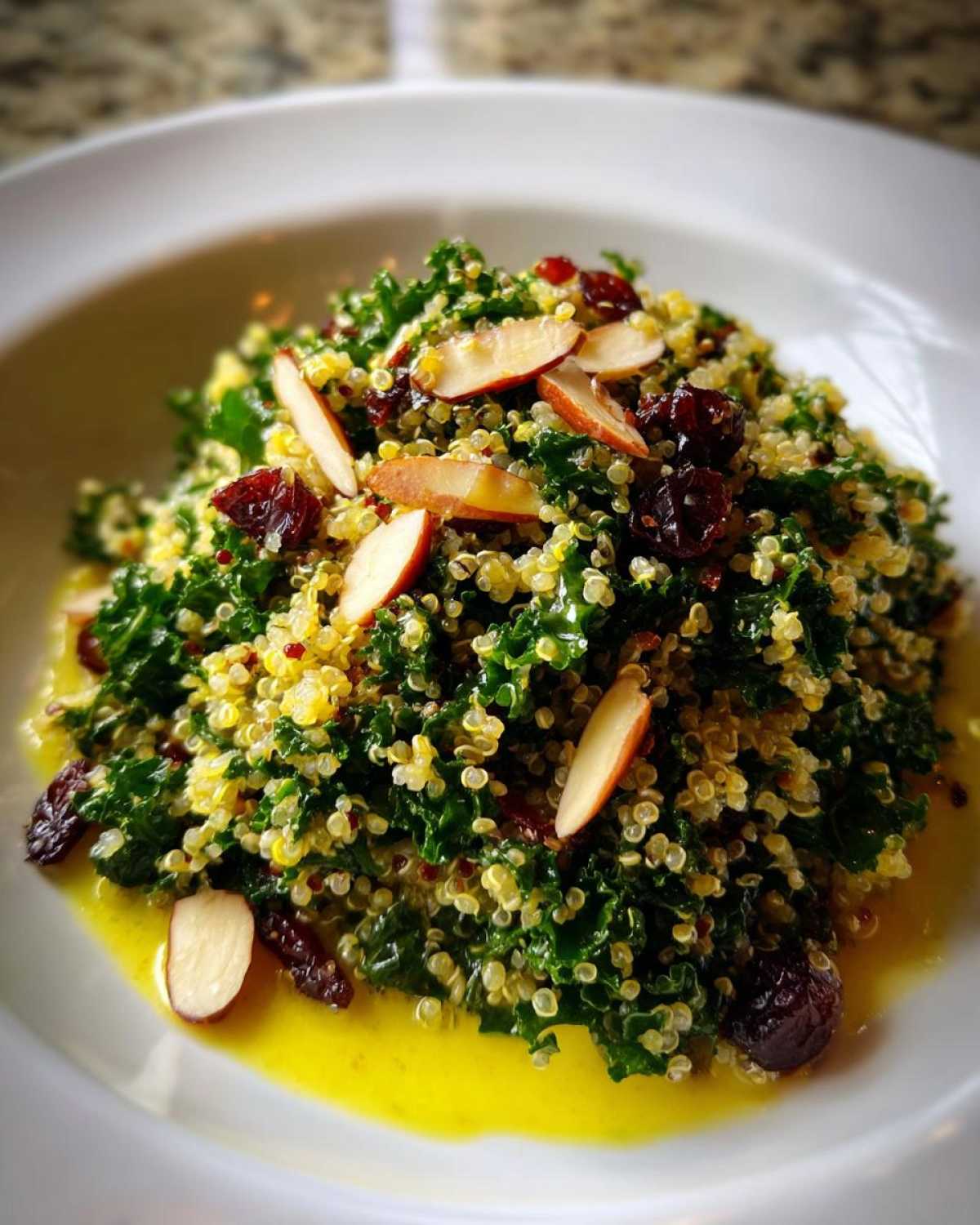 Kale and Quinoa Power Salad with Lemon Vinaigrette - detail 2
