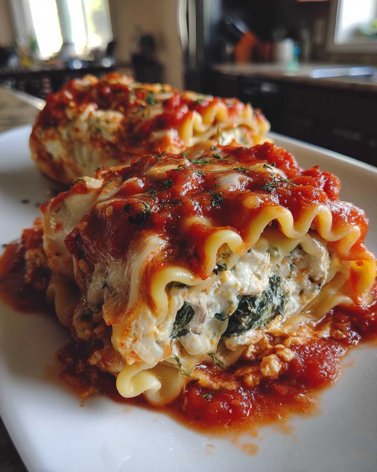 Mushroom and Spinach Lasagna Rolls - detail 1