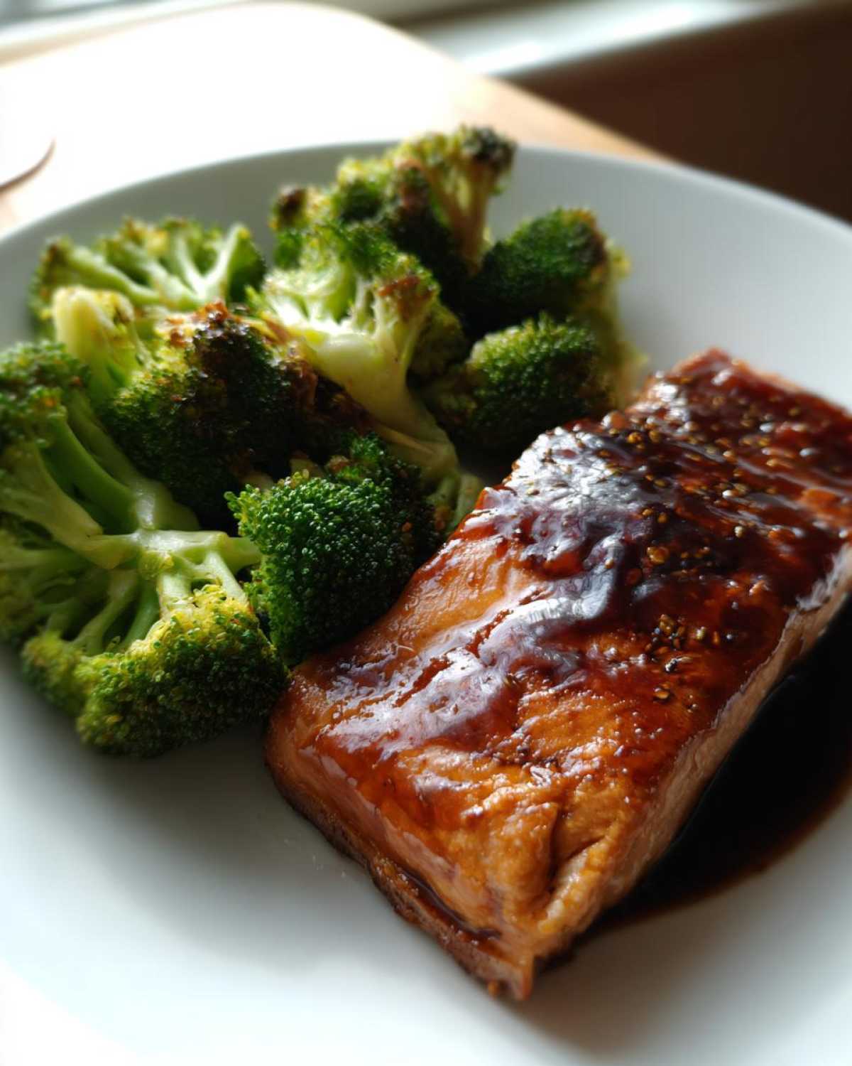 One-Pan Teriyaki Salmon and Broccoli - detail 3
