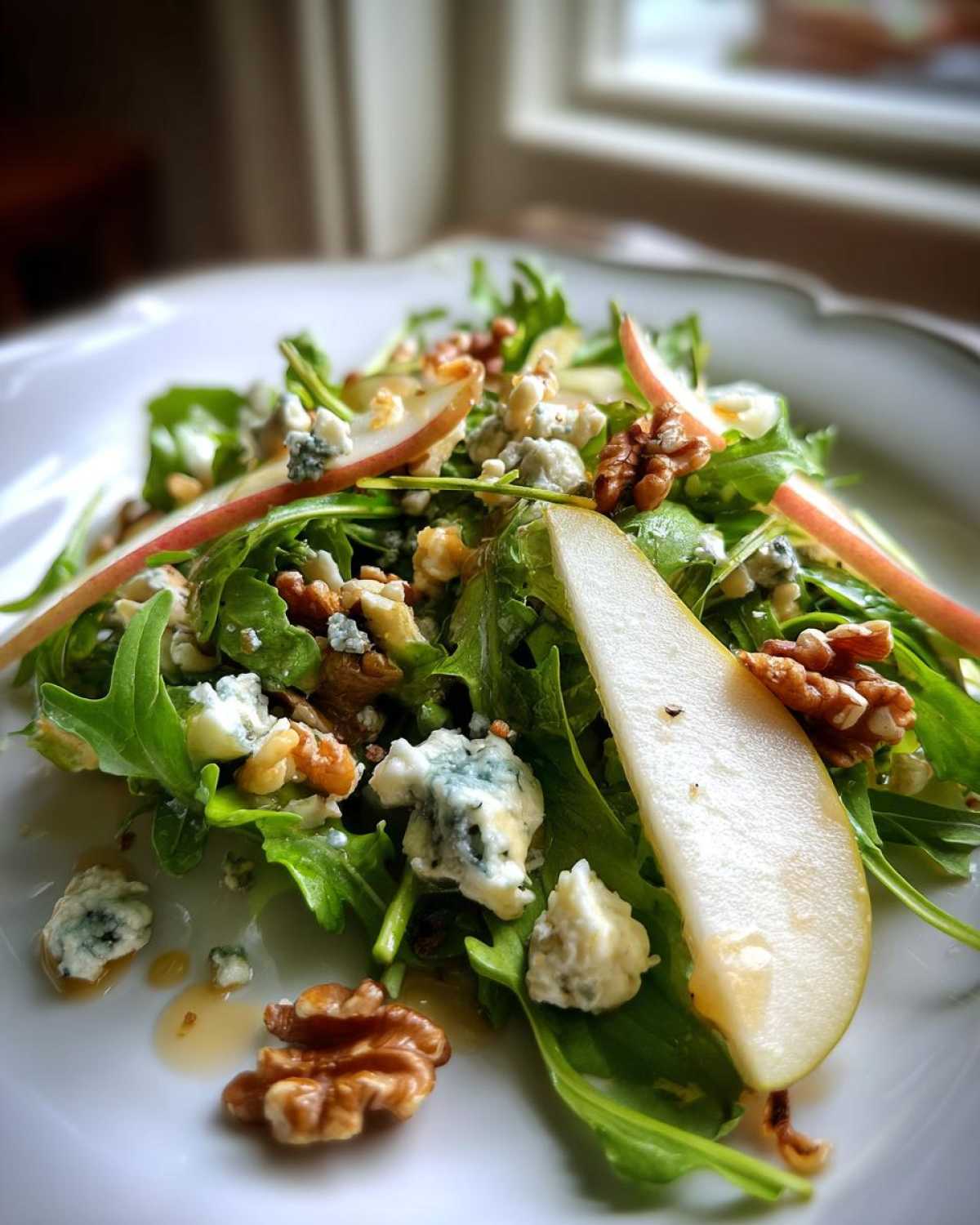 Pear and Gorgonzola Arugula Salad - detail 4