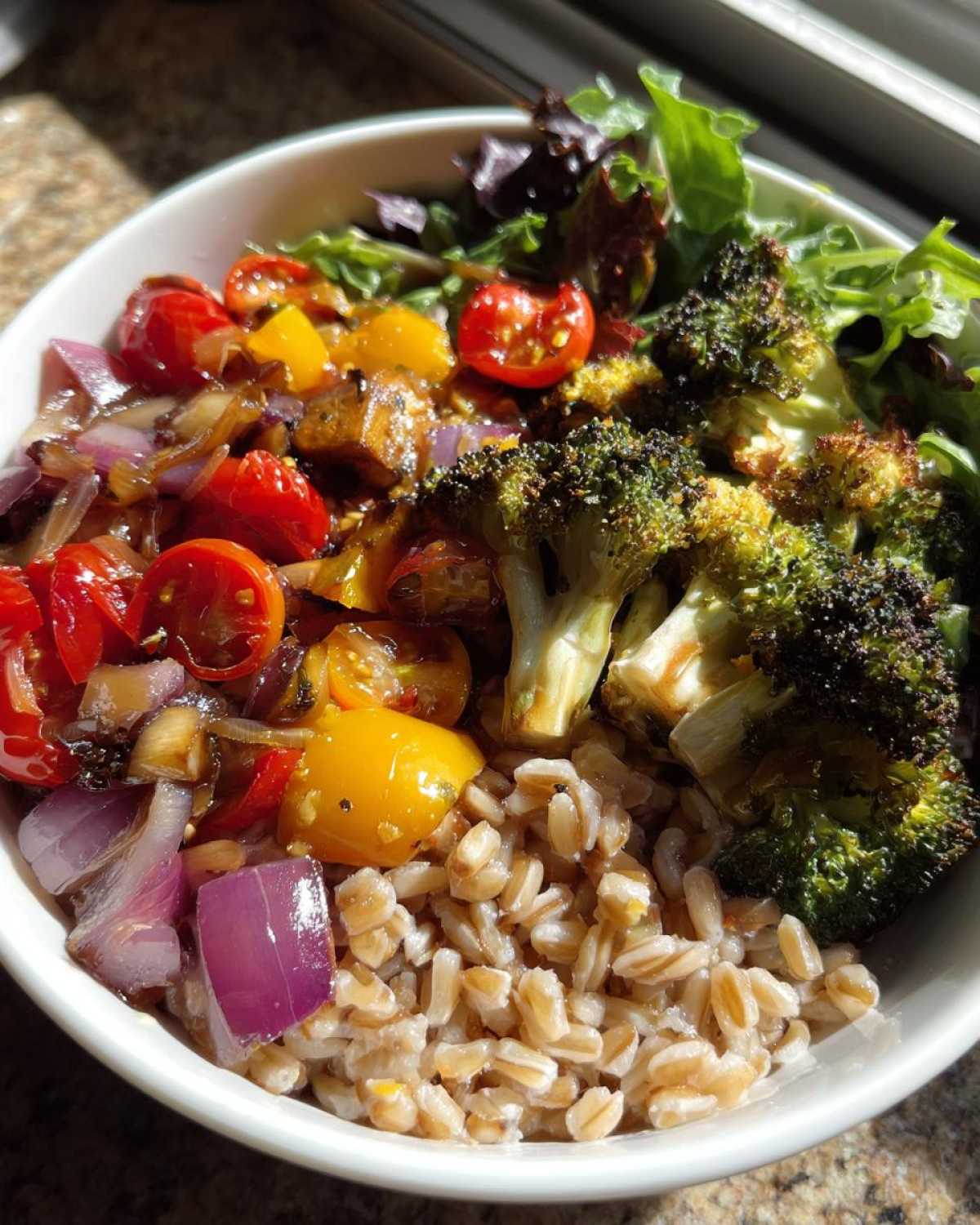Roasted Vegetable and Farro Grain Bowl - detail 2