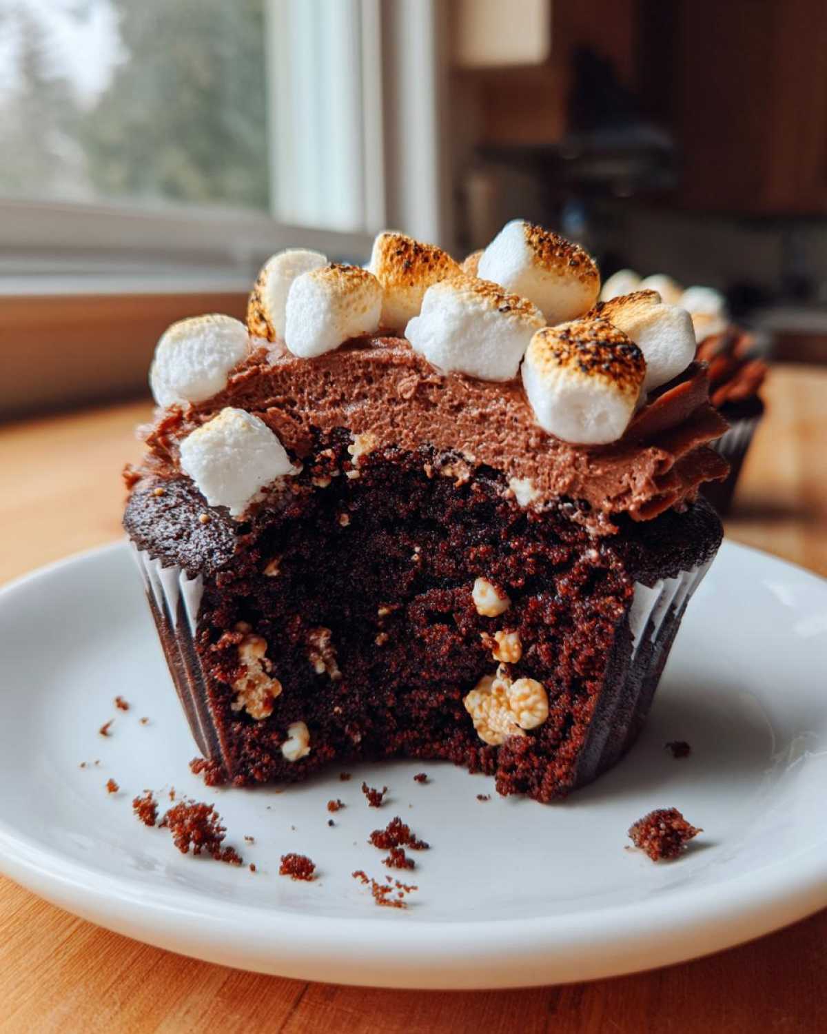 S'Mores Hot Chocolate Cupcakes - detail 2