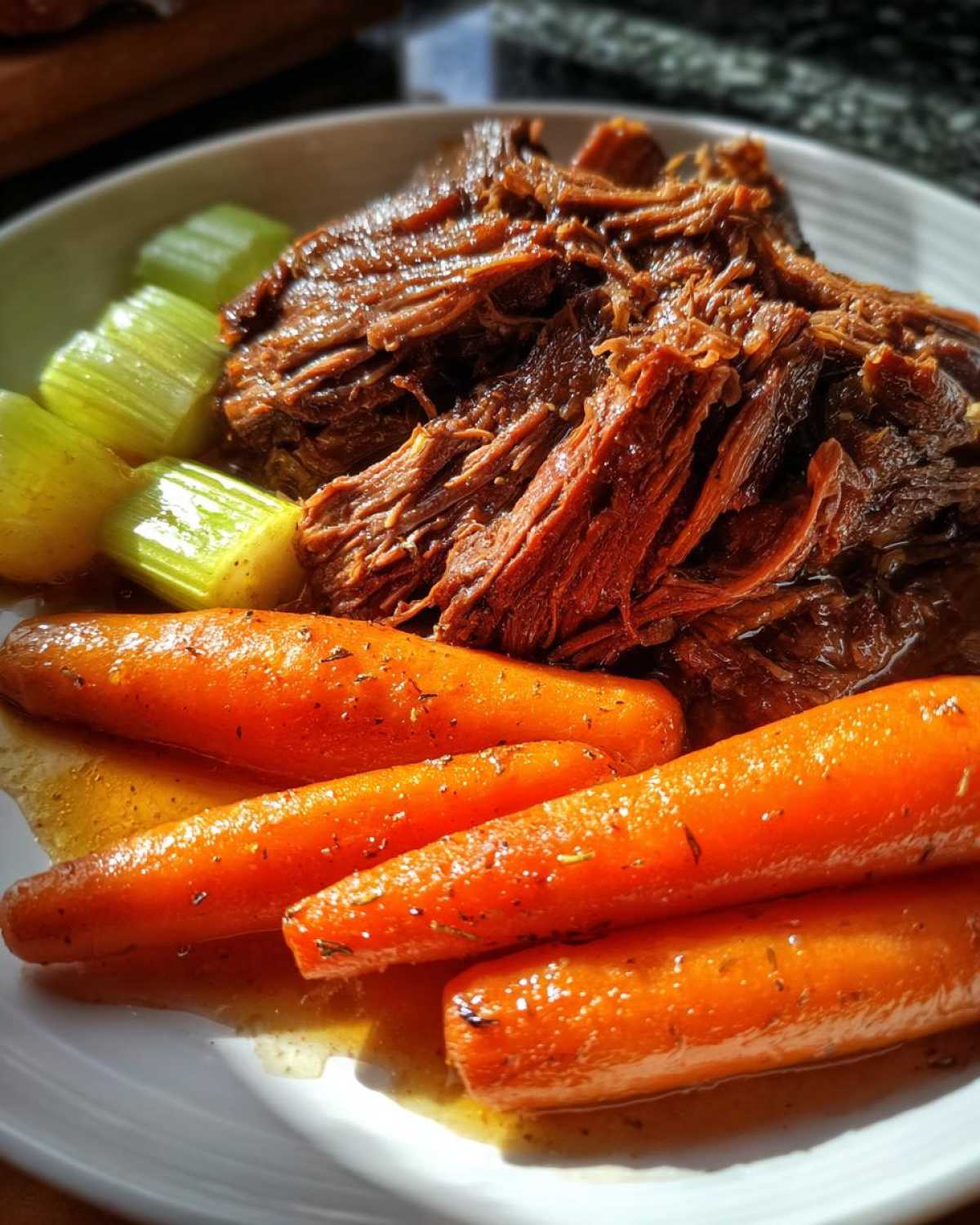 Slow Cooker Garlic Herb Pot Roast - detail 1