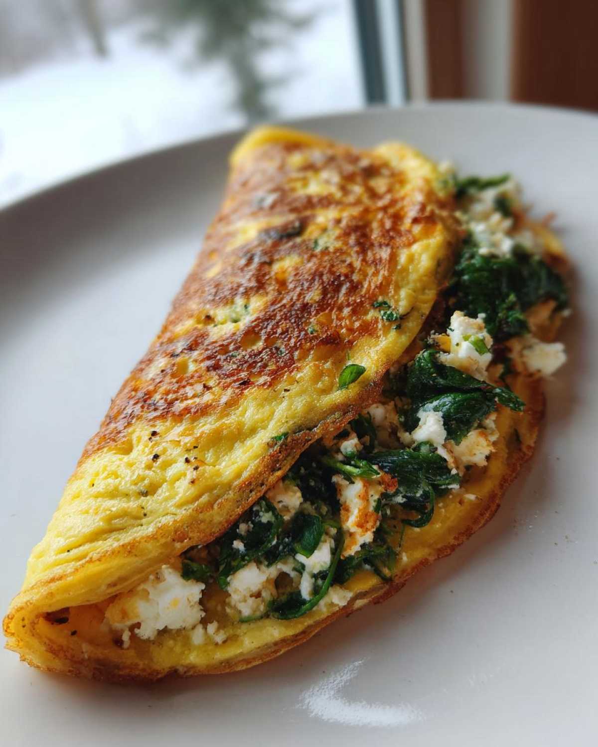 Spinach and Feta Stuffing Omelette - detail 2