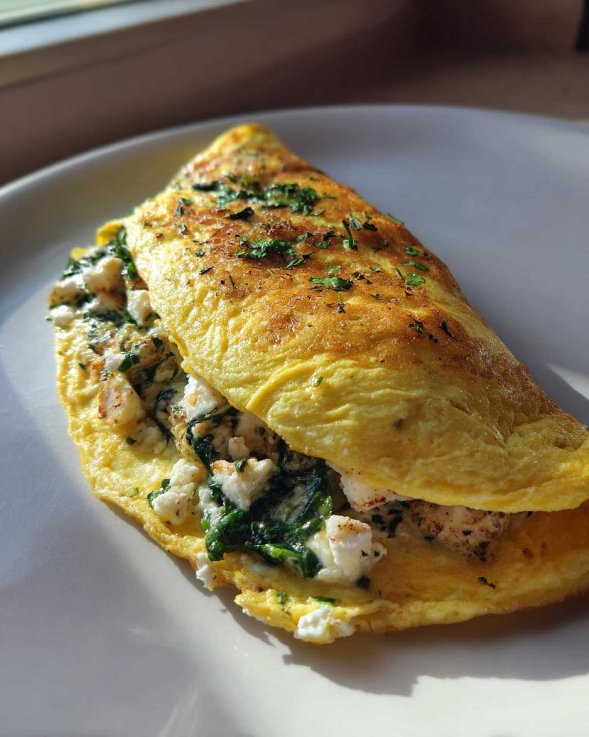 Spinach and Feta Stuffing Omelette - detail 4
